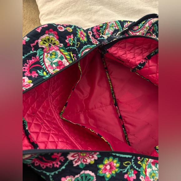 Vera Bradley Traveler Bag - Picture 5 of 6
